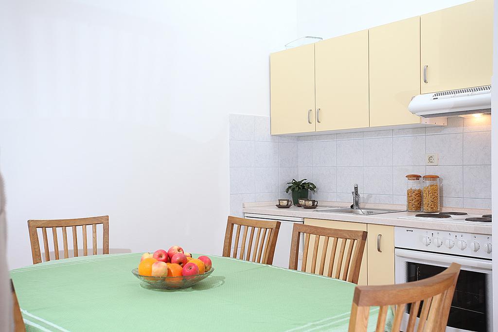 Apartment Mileta Makarska Exteriör bild